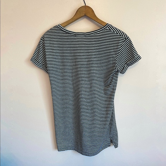 t-shirt - Picture 2 of 4